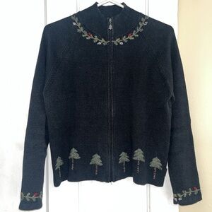 Woolrich women’s small Black Sweater with winter Nature Embroidery